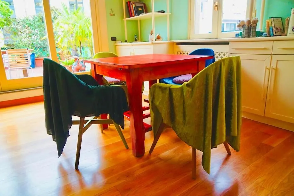 City-Life Duomo: Central Apartment with Sunny Terrace Milan
