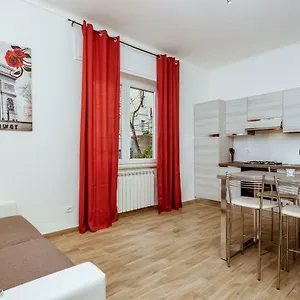 https://happy-house.hotelitalianriviera.com
